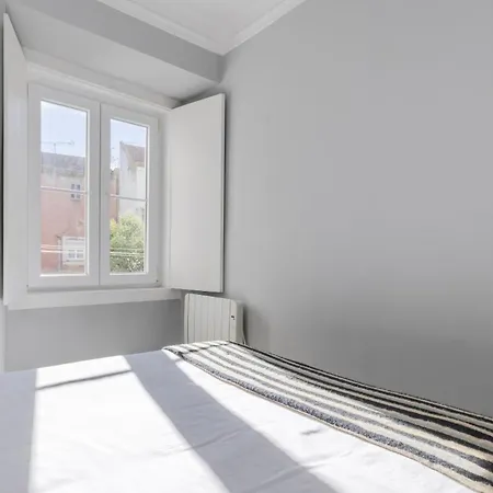 Stylish 1bdr In Bairro Alto By Lovelystay
