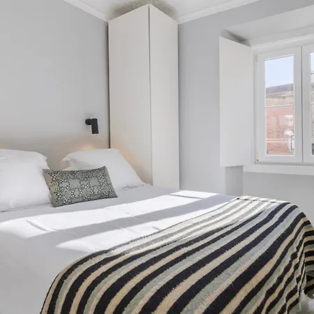Apartment Stylish 1bdr In Bairro Alto By Lovelystay *