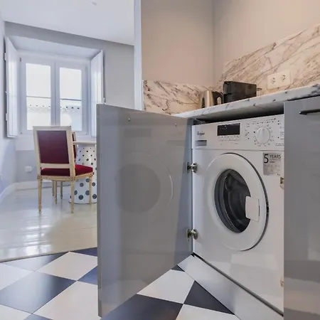 Apartment Stylish 1bdr In Bairro Alto By Lovelystay