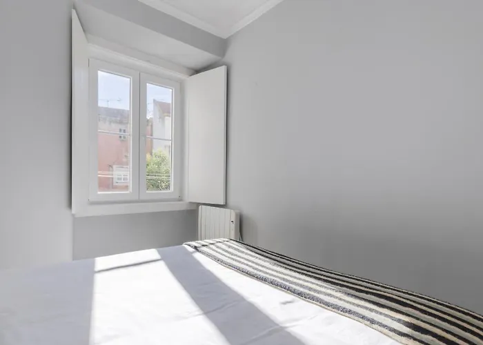 Stylish 1bdr In Bairro Alto By Lovelystay