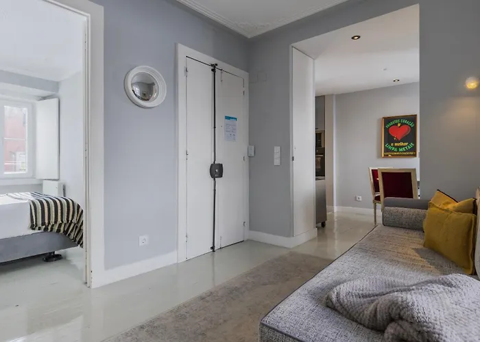 Stylish 1bdr In Bairro Alto By Lovelystay