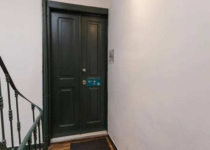 Stylish 1bdr In Bairro Alto By Lovelystay