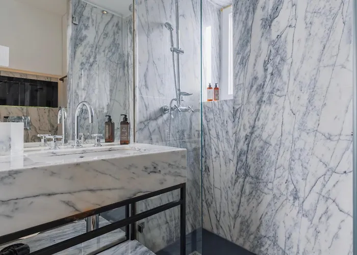 Stylish 1bdr In Bairro Alto By Lovelystay Apartment