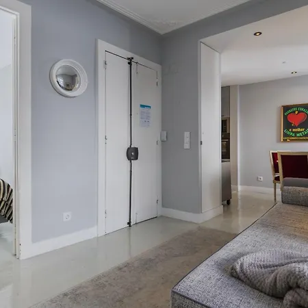 Stylish 1bdr In Bairro Alto By Lovelystay