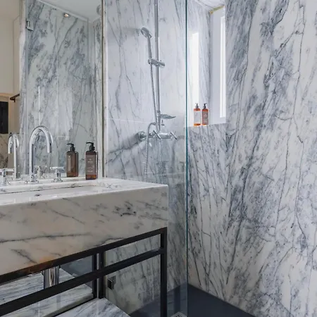 Stylish 1bdr In Bairro Alto By Lovelystay Apartmán